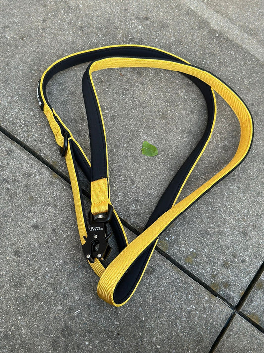 Taktische Hundeleine ULTRA LIGHT XXS Gelb – 1,5 m mit Mini-Froschkarabiner
