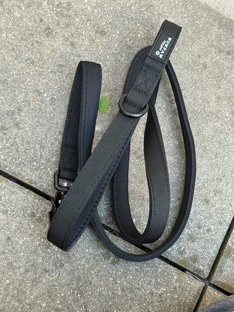 Taktische Hundeleine ULTRA LIGHT XXS Schwarz – 1,5 m mit Mini-Froschkarabiner