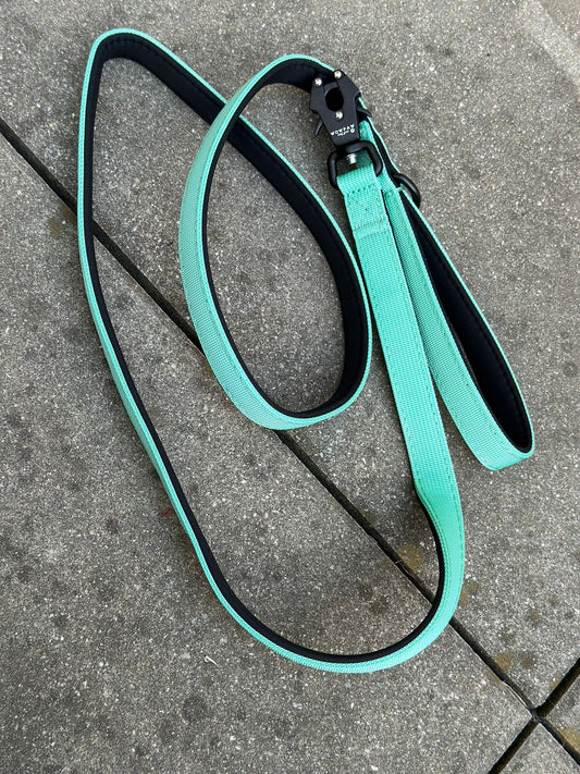 Taktische Hundeleine ULTRA LIGHT XXS Mint – 1,5 m mit Mini-Froschkarabiner