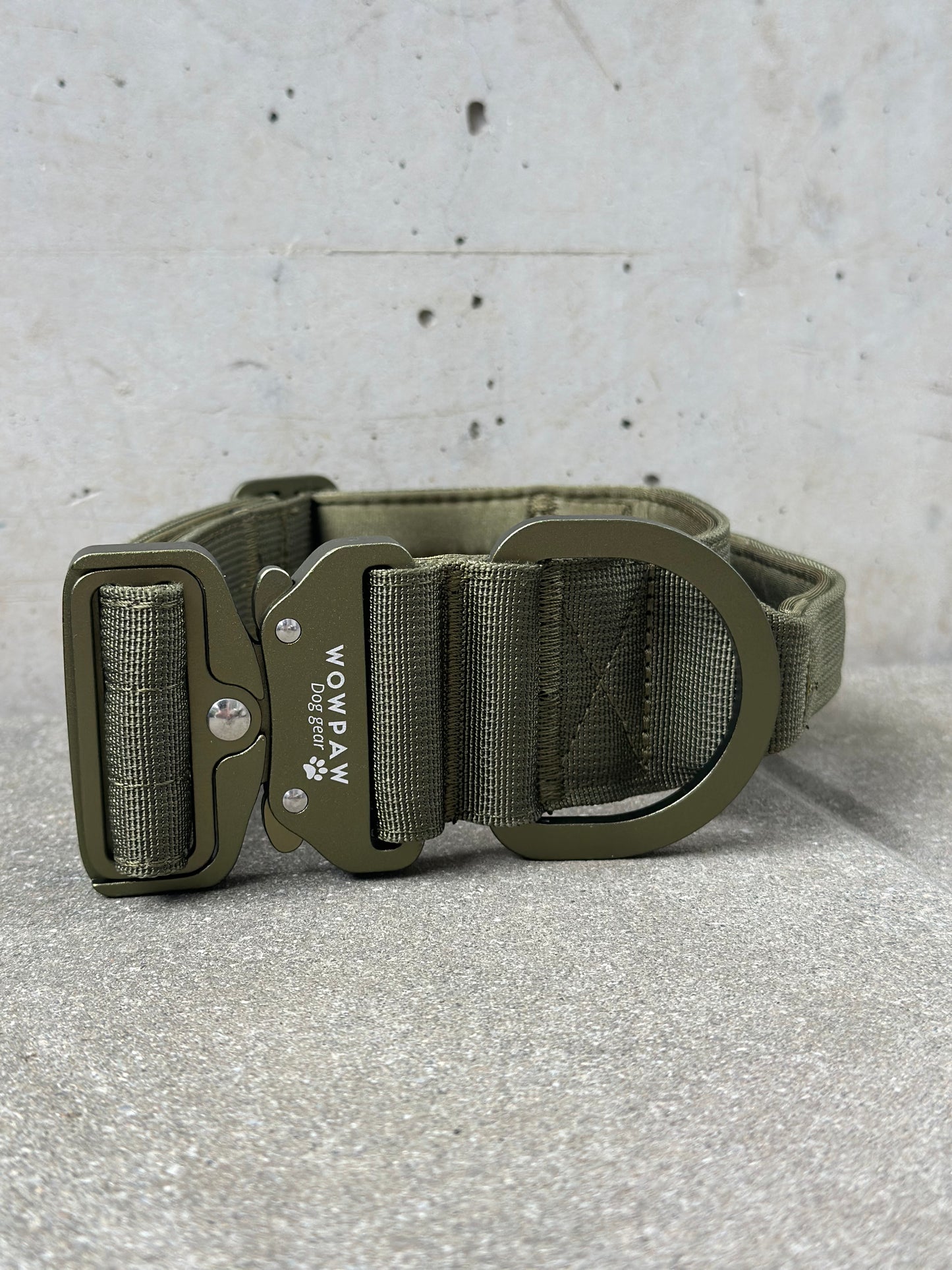 Hochwertiges taktisches Hundehalsband 5cm ULTRA LIGHT Army Green Edition Größe M