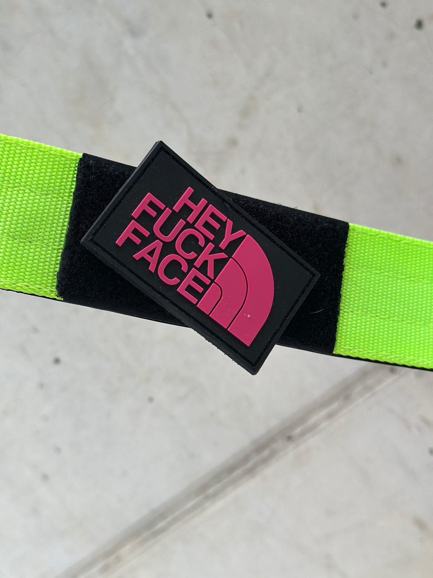 Hochwertiges Basic Patch Hundehalsband Magenta Größe M