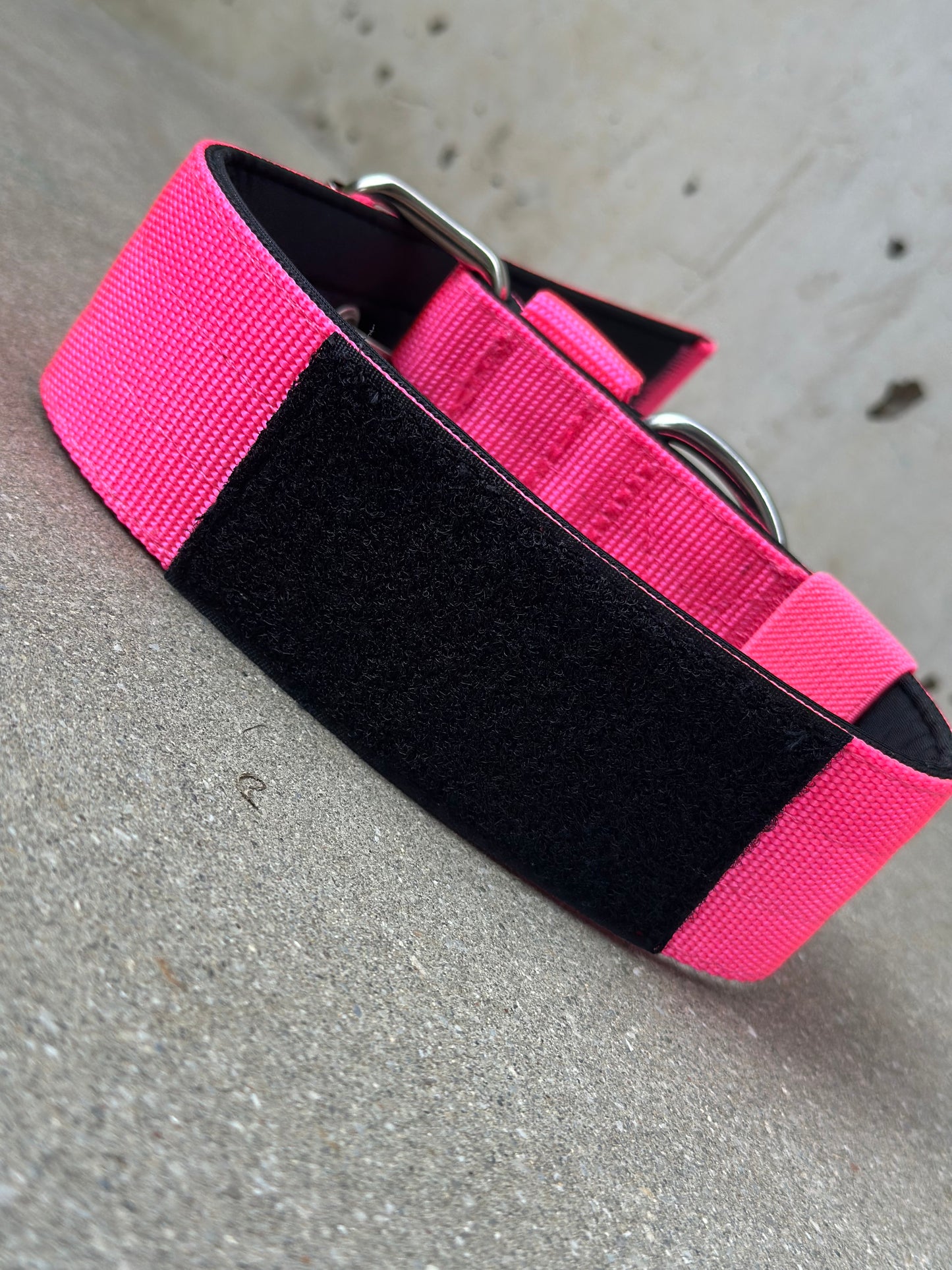 Hochwertiges Basic Patch Hundehalsband Neonpink Größe L