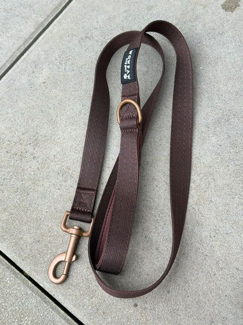 Smycz dla psa z karabińczykiem Dark Brown Edition, długość 1,5m